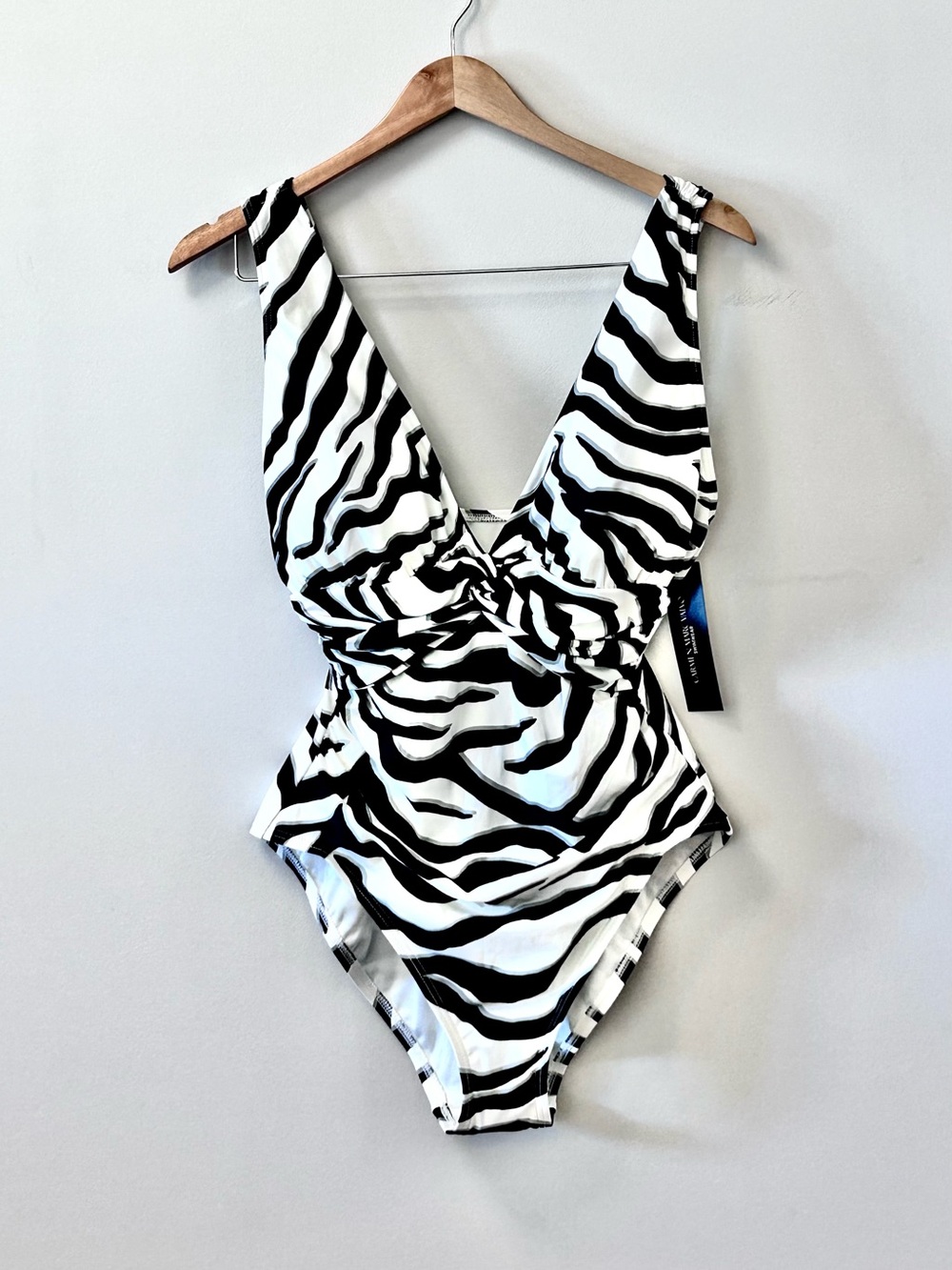 Carmen Marc Valvo Zebra Print Deep V-Neck One Piece Swimsuit Women’s 12 NEW